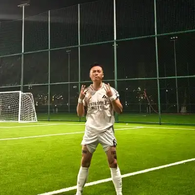 杨伟